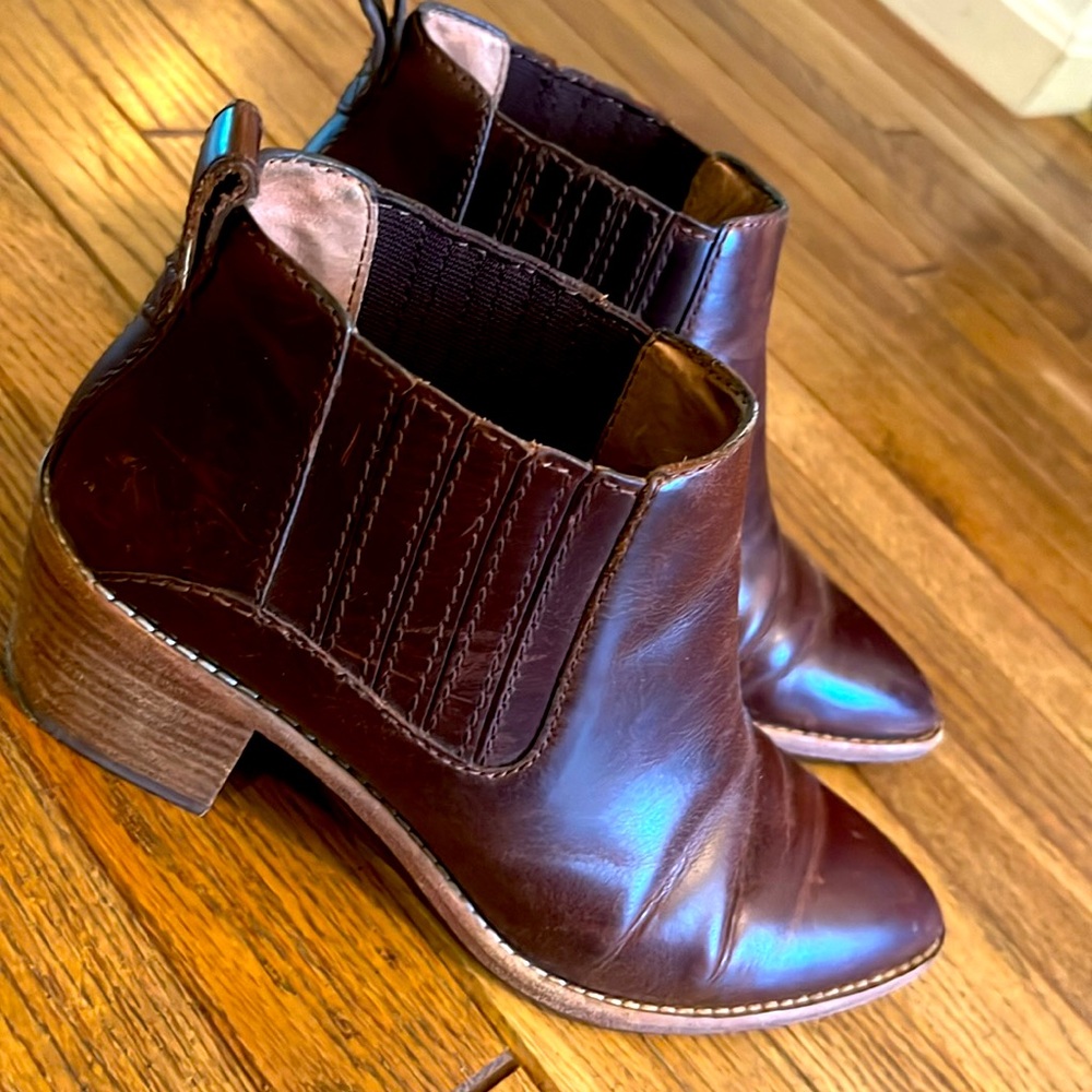 Madewell Low Heel Deep Brown Leather Boot